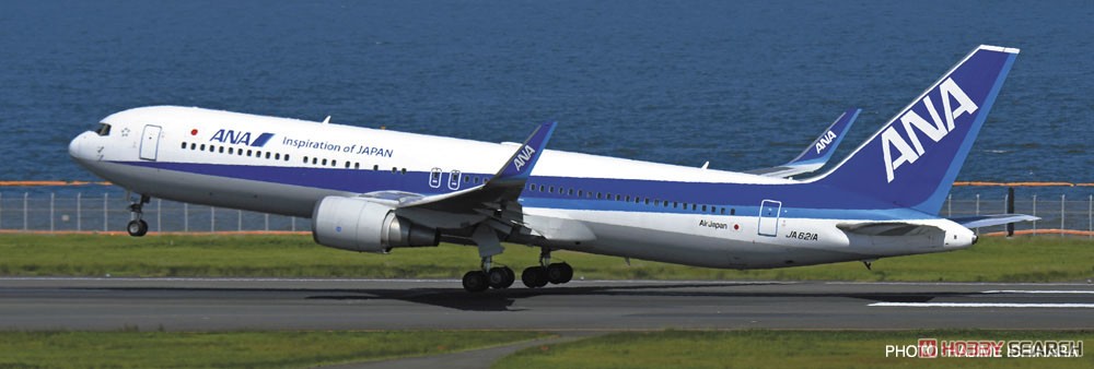ANAボーイング767-300 w/ウイングレット`B767就航40周年` (プラモデル