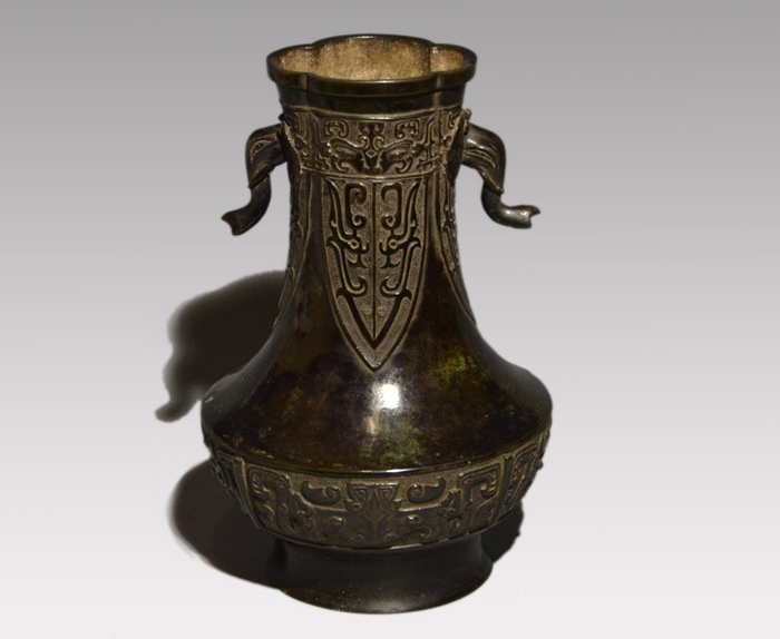 古銅 象耳花入 小堀宗圓箱書 | 古美術ささき