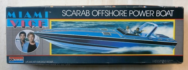 MONOGRAM 3104 MIAMI VICE SCARAB OFFSHORE POWER BOAT Model Kit