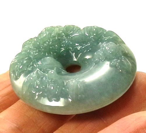 ミャンマー産天然翡翠彫刻 品＆ アクセサリー専門店 吉峰堂 kippodo