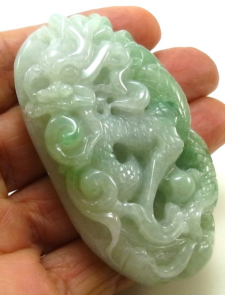 ミャンマー産天然翡翠彫刻 品＆ アクセサリー専門店 吉峰堂 kippodo