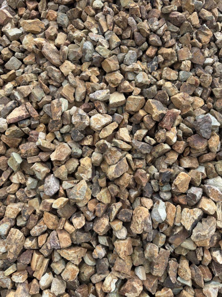 各務原産の砕石(岐阜砂利) - 共進建機共進建機