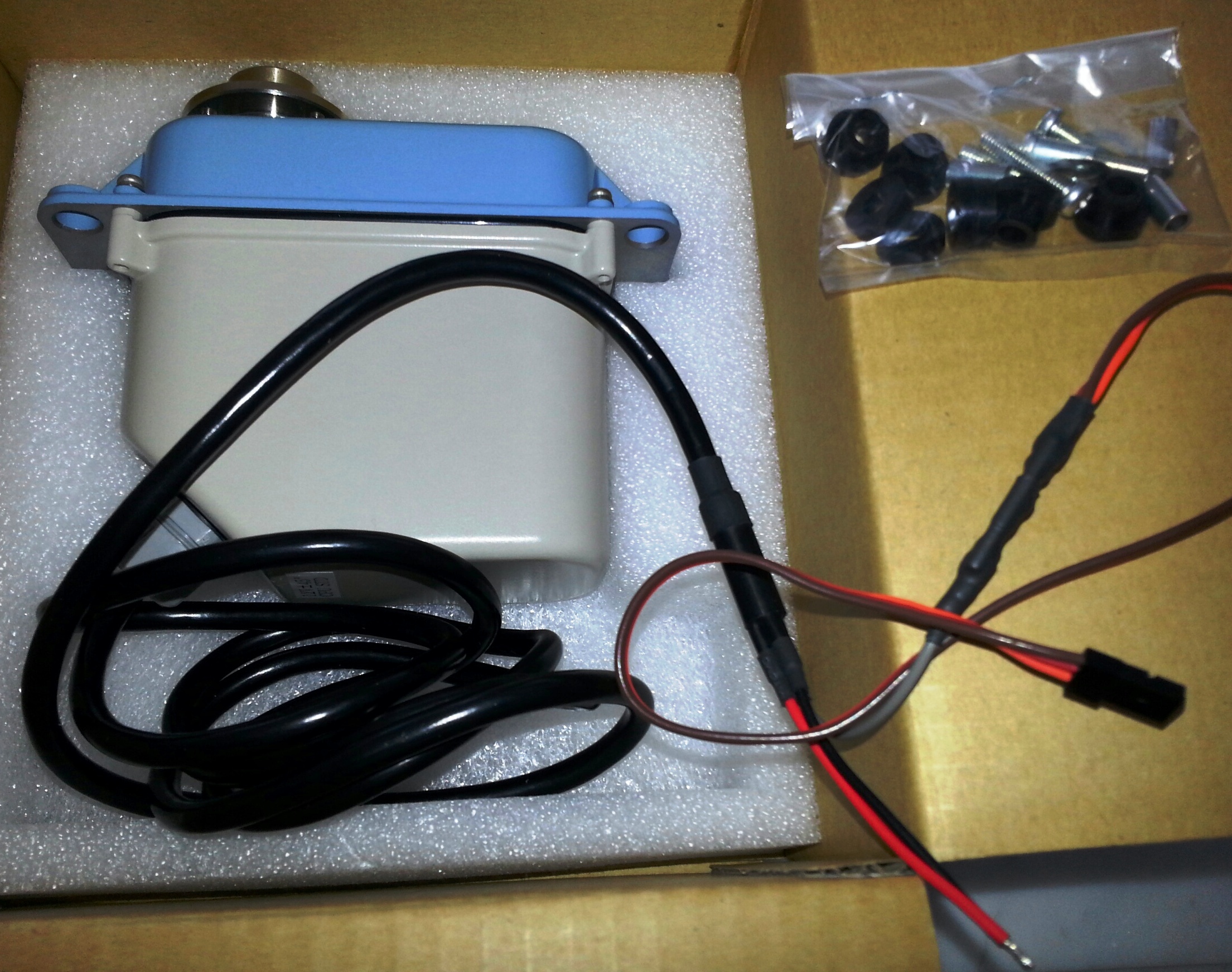 Tonegawa-Seiko Servos : Hobby Club