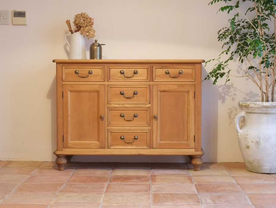 パイン家具 (有)ハーベスト / 時代を超えるパイン家具