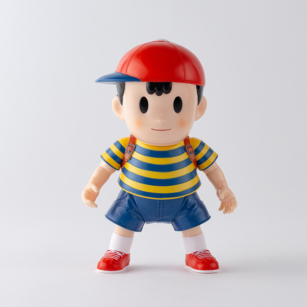 MOTHER2 ギーグの逆襲』主人公「ネス」がソフビ人形に！ふつうのバット