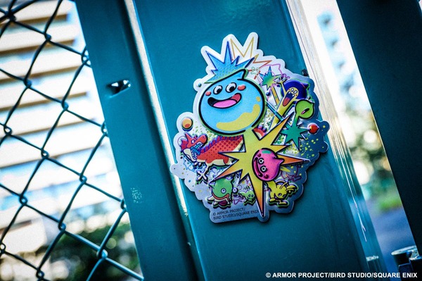 カラフルでスタイッシュ！スクエニ公式ショップで渋谷をイメージした