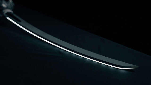 ニーア オートマタ』実物大2Bの剣「白の契約」が6月6日15時予約開始