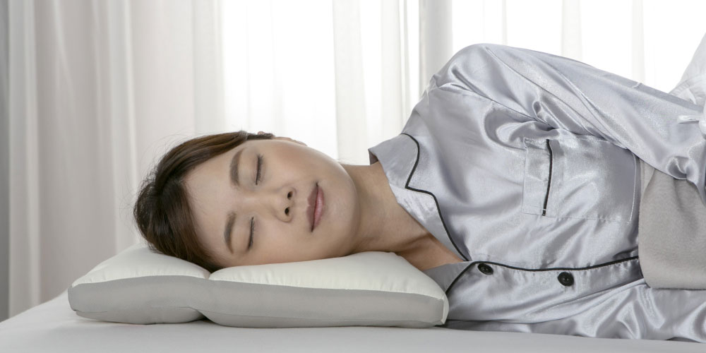 枕「NSF（ニューショルダーフィット）ピロー ソロテックス」 高さ全2