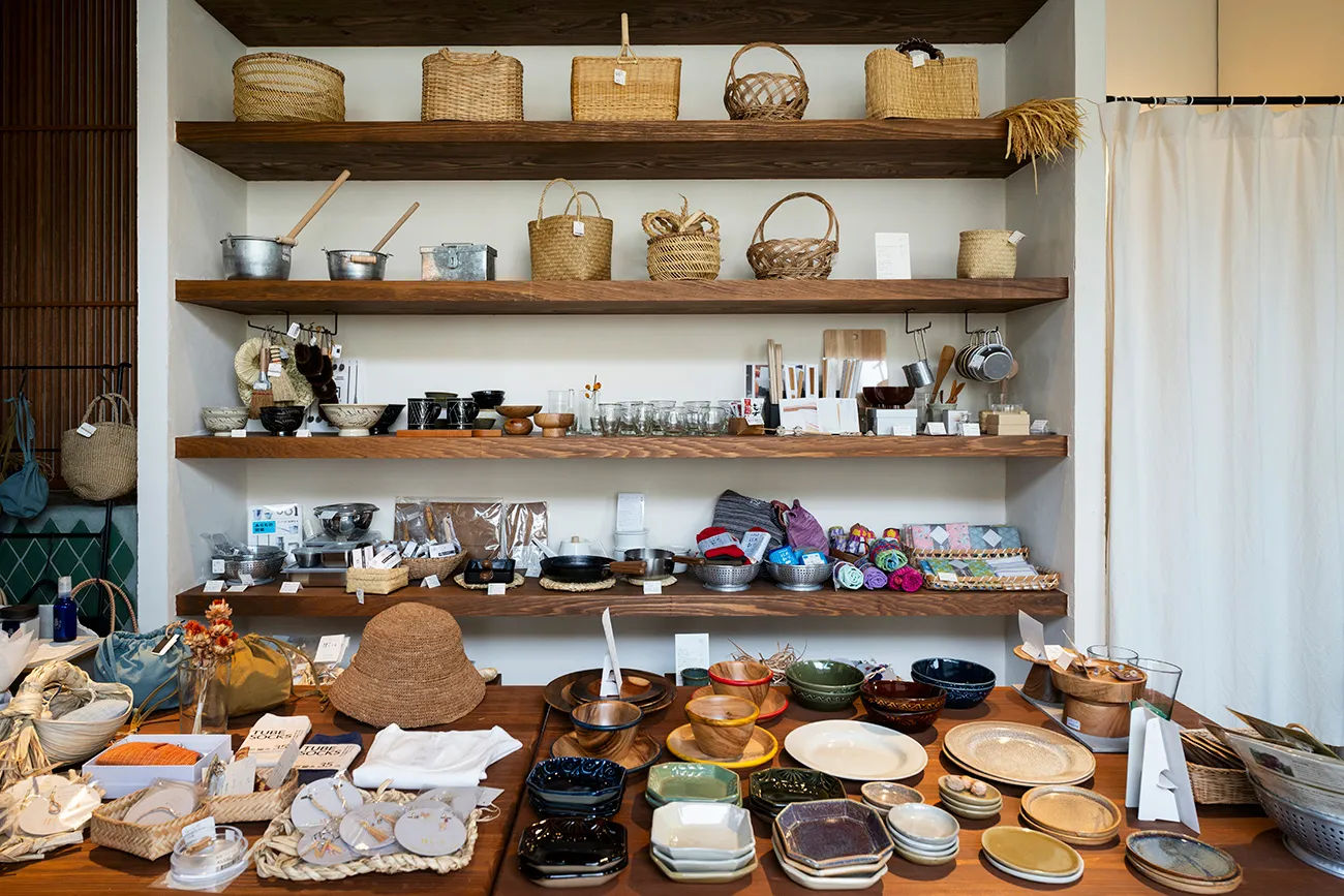 育陶園の直営店 | 壺屋焼窯元育陶園