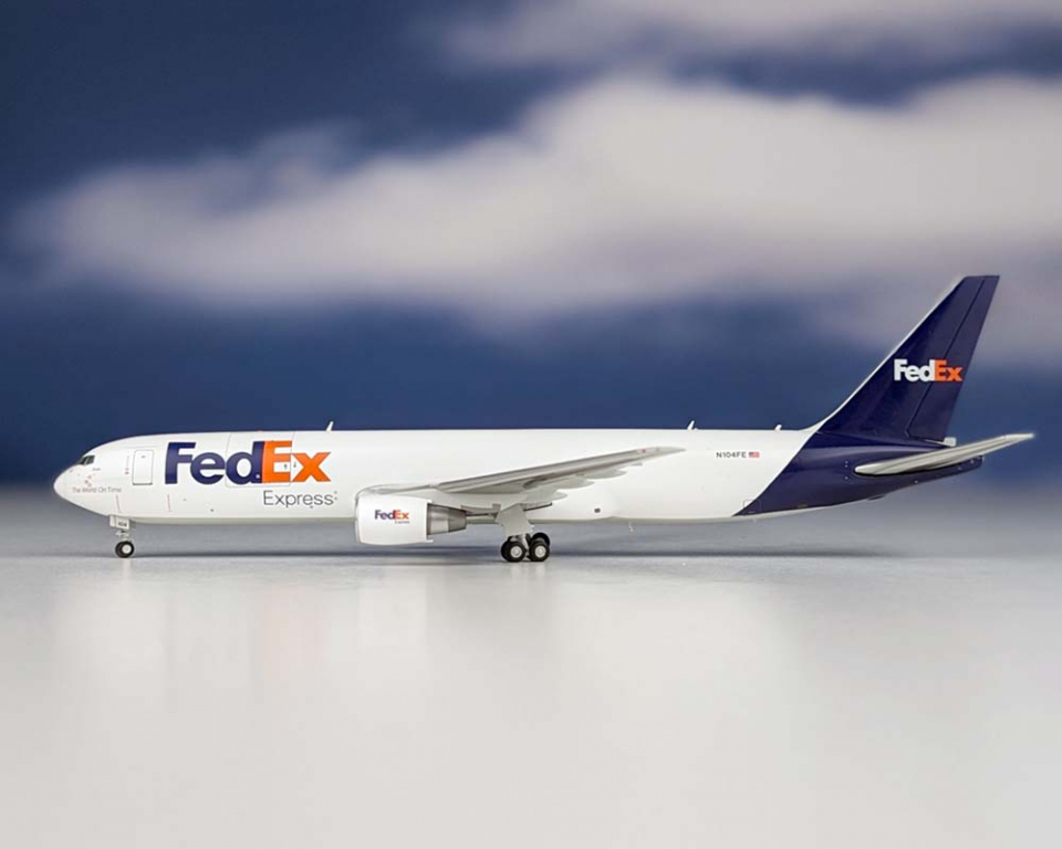 www.JetCollector.com: FedEx B767-300F N104FE 1:200 Scale