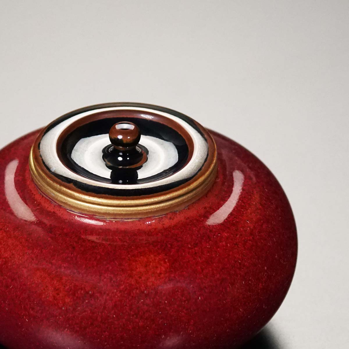 有田焼】茜辰砂茶入『塾柿』