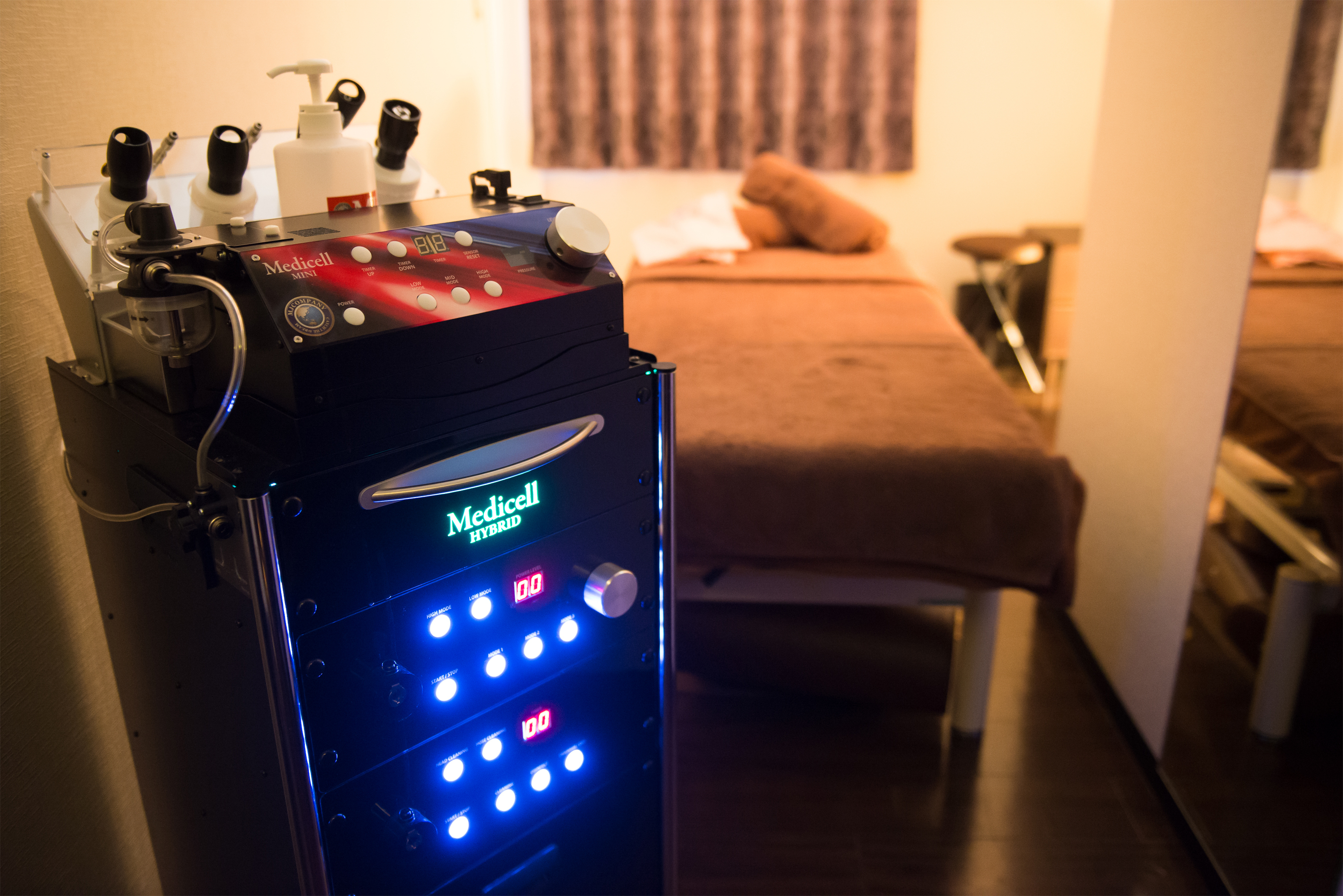 鍼・メディセル説明｜美容鍼と筋膜リリースで肌質を改善の「新感覚の