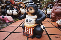 信楽焼大相撲横綱狸縁起置物陶器の販売