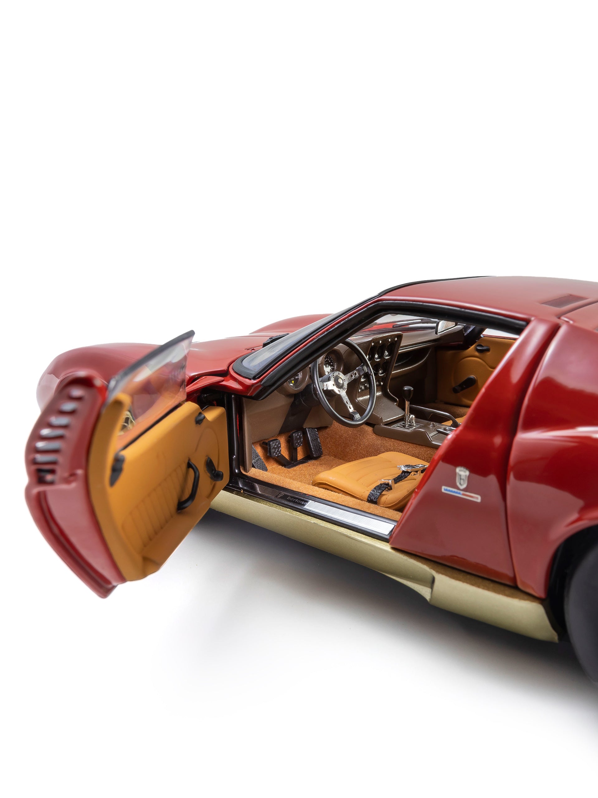 Lamborghini Miura P 400 1/18 Red/Gold | Lamborghini Store