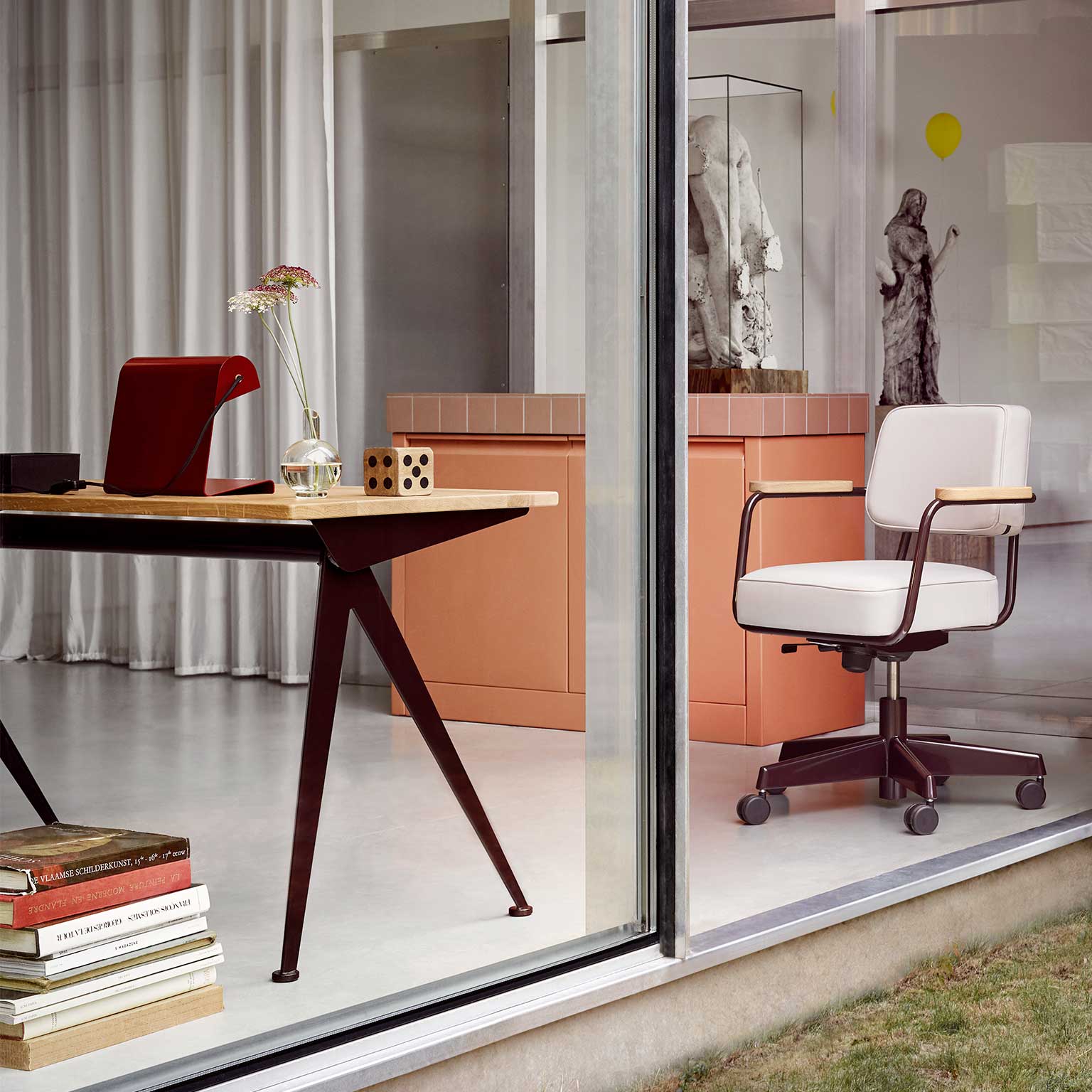 Vitra（ヴィトラ）Compas Direction テーブル | LIVING MOTIF｜家具