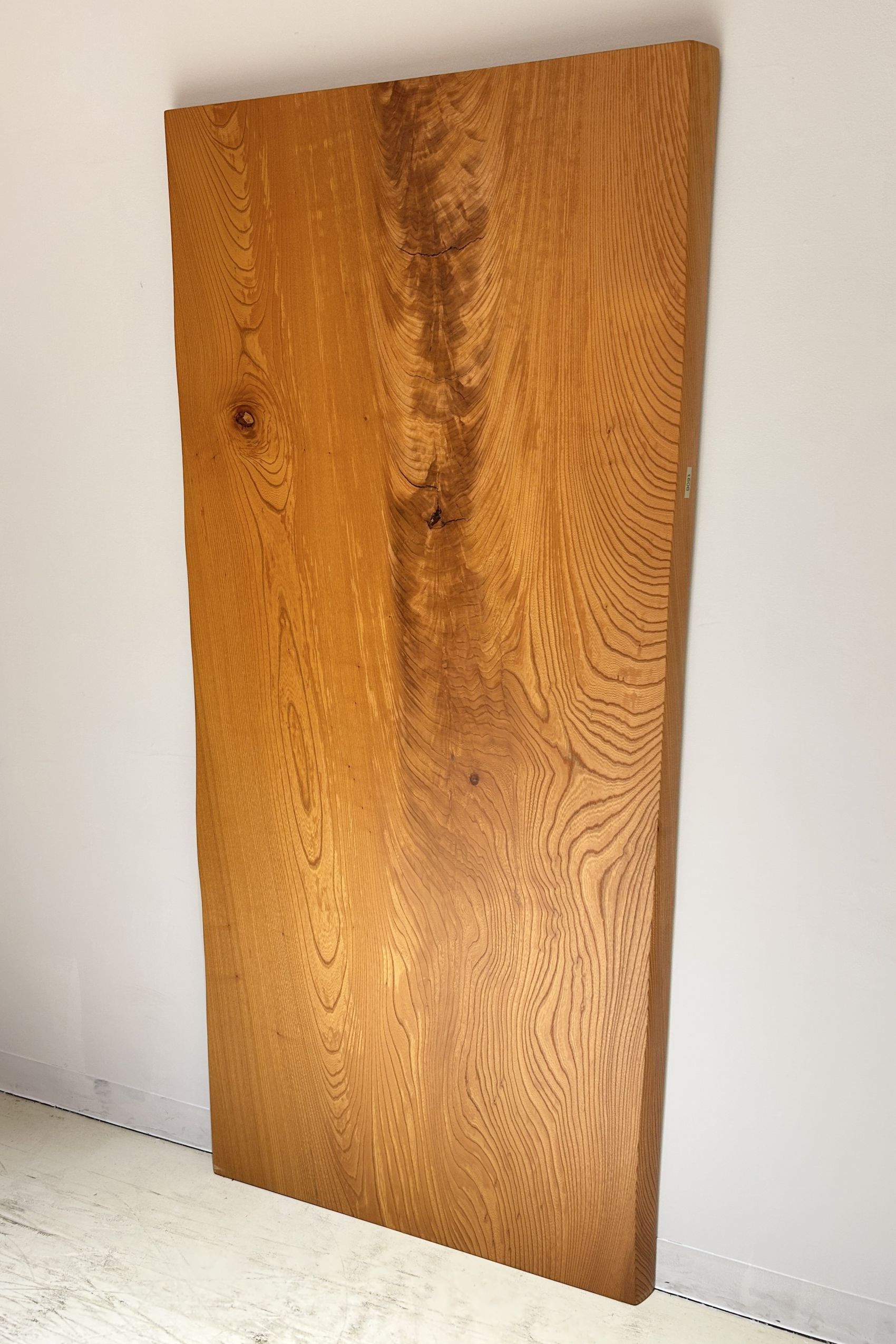 天然木 東京 新宿 東五軒町展示 モンキーポット材 一枚板 テーブル用天