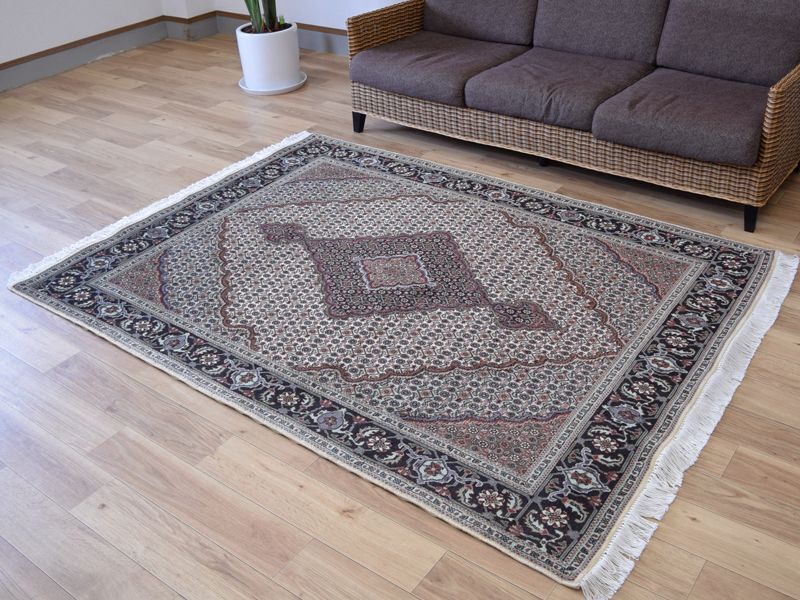 ペルシャ絨毯｜魔法のじゅうたん｜通販・メンテナンスは全国対応