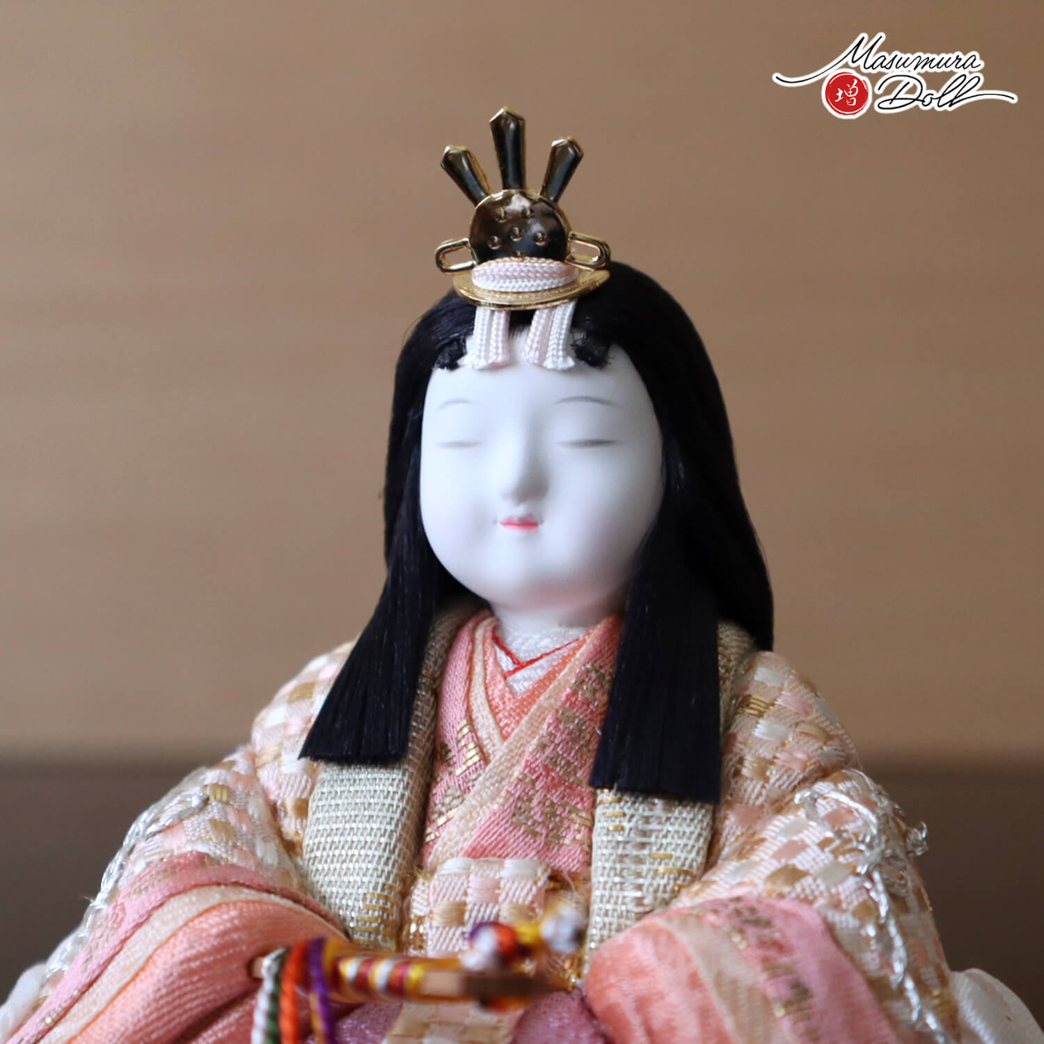 三世・金林真多呂作 正絹 本手刺繍 若葉雛 伝統的工芸品 ナチュラル