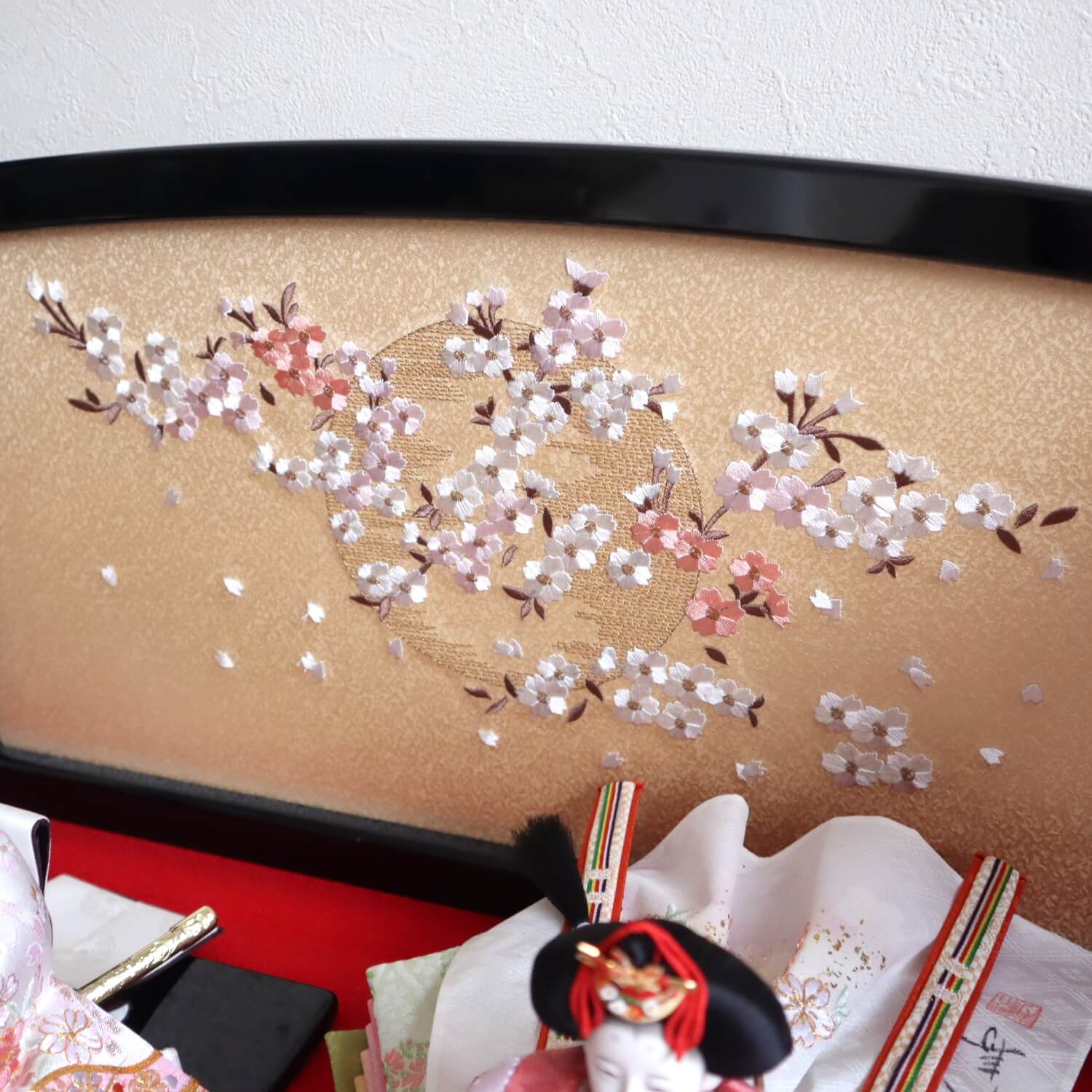 最新作 小出松寿作 十一番 金彩京刺繍 金駒「桜刺繍と熨斗目に梅」本