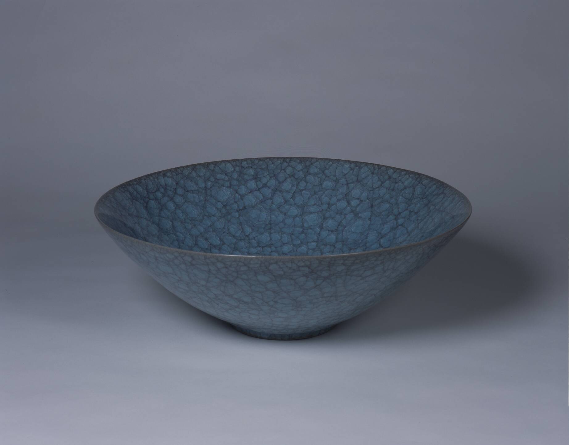 青瓷貫入大鉢 – 兵庫陶芸美術館 収蔵品データベース