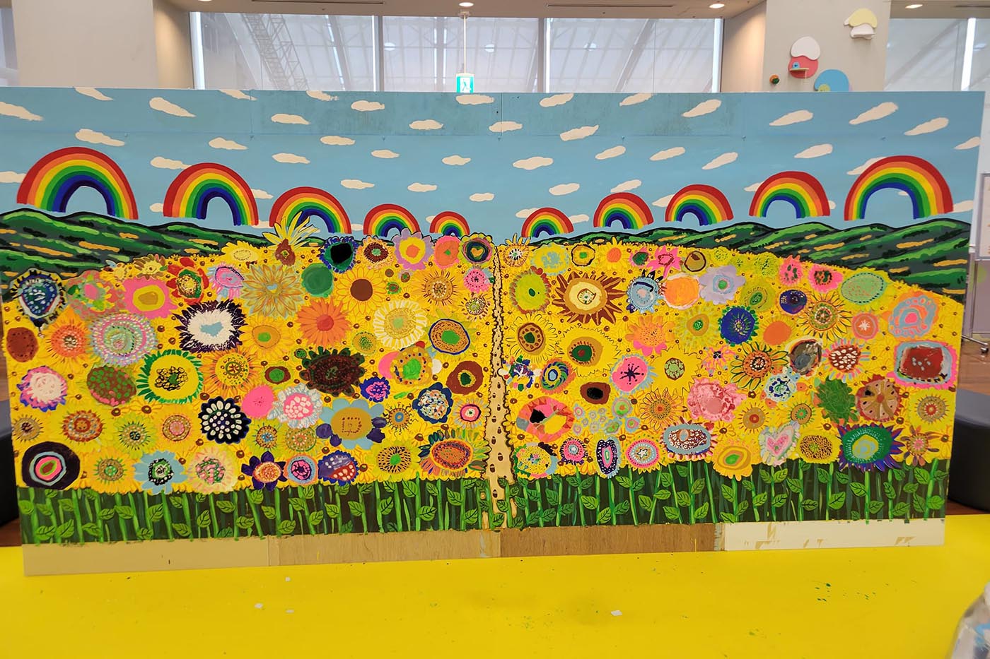 絵本「ぼくのともだちはひまわり」 – Miyazakingdom – 壁画とライブ