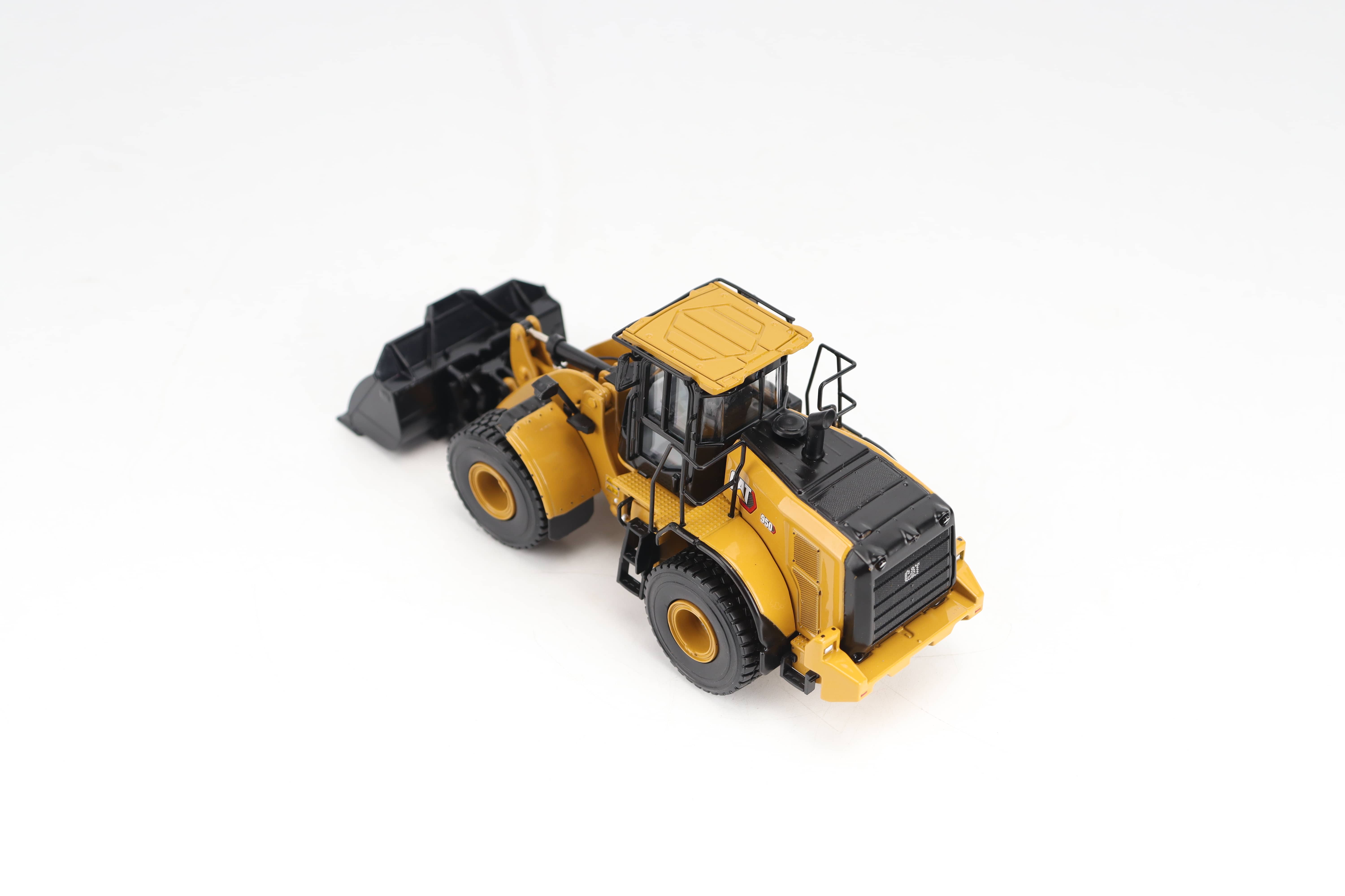 CAT 950 Wheel Loader High Line Series 1:50 · Mining Mayhem