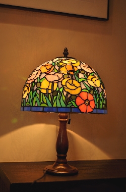 ポピーのランプ－ステンドグラス花鳥輪舞