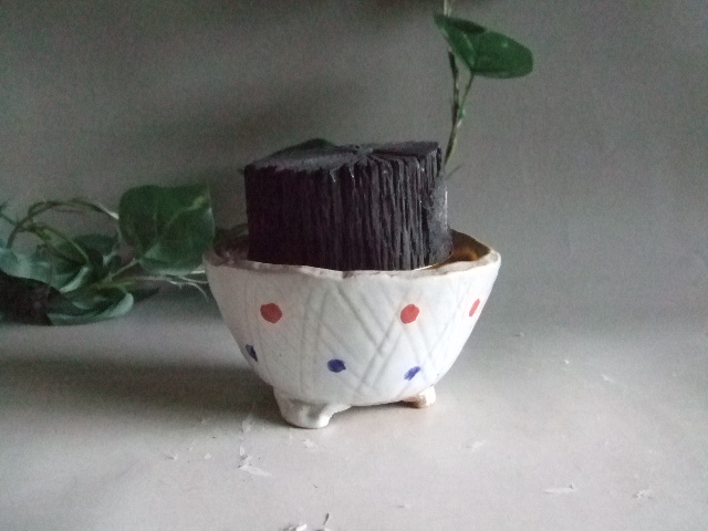 消臭インテリア炭D（信楽焼うつわ付き）｜中村陶器 信楽焼の通販サイト