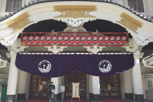 歌舞伎座の檜舞台には丹沢産のヒノキ材が使われています。【No.1451