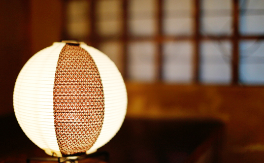 関西国際空港KIXギャラリーに高さ約270cmのクリスマスツリー型