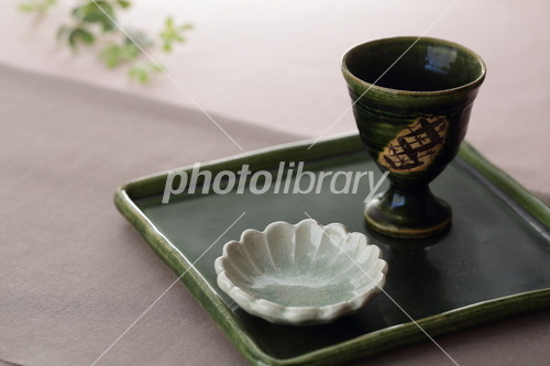 食器 赤津焼 霞仙 陶器プレート 酒器 菊皿 写真素材 [3352930