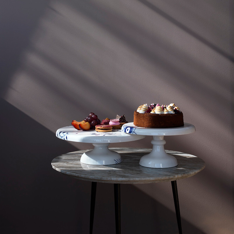 ブルーフルーテッド メガ ケーキディッシュ 足つき|ロイヤル