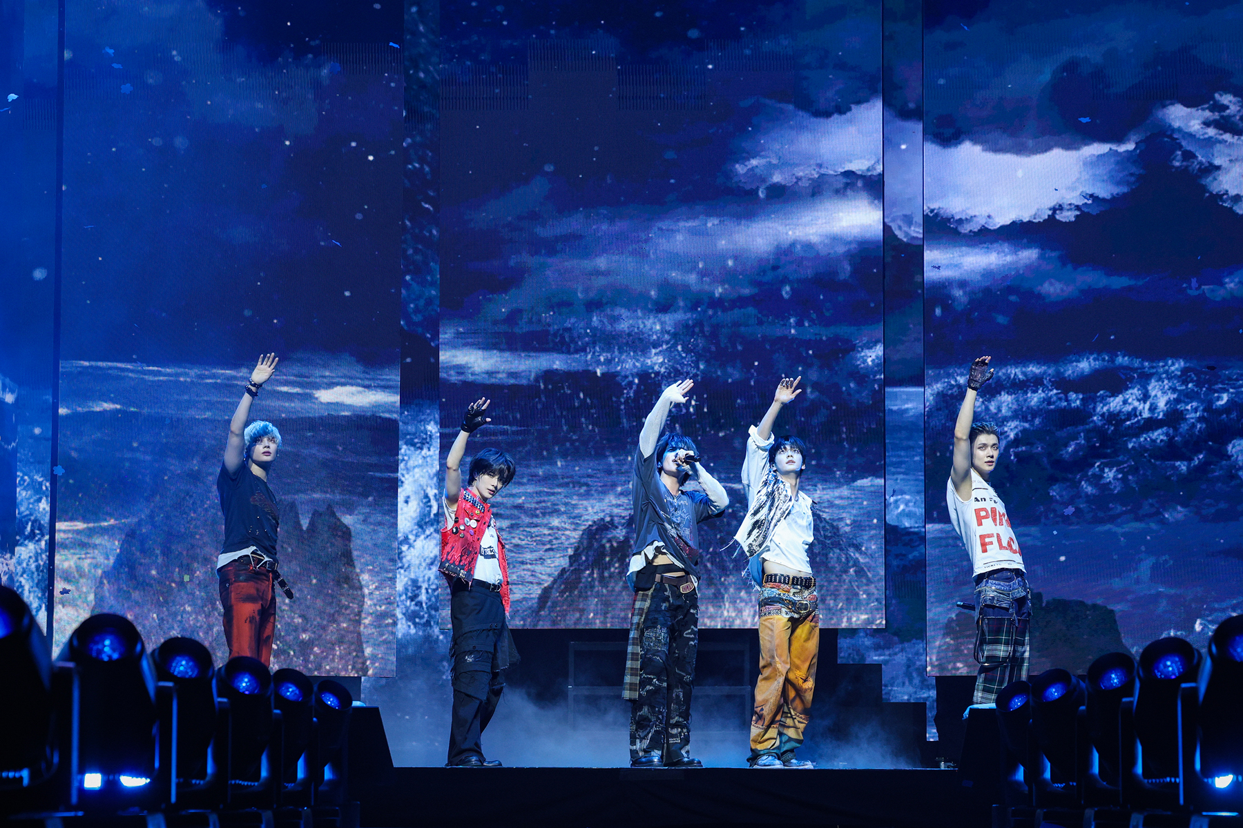 Tomorrow x Together Talk Contract Renewal, Solo Stages, New Era