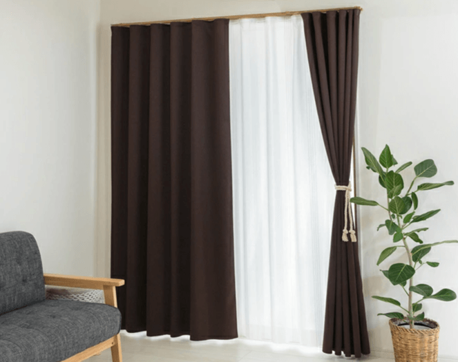 ブラウンのカーテンでほっと落ち着こう！さらに安心できるおしゃれな
