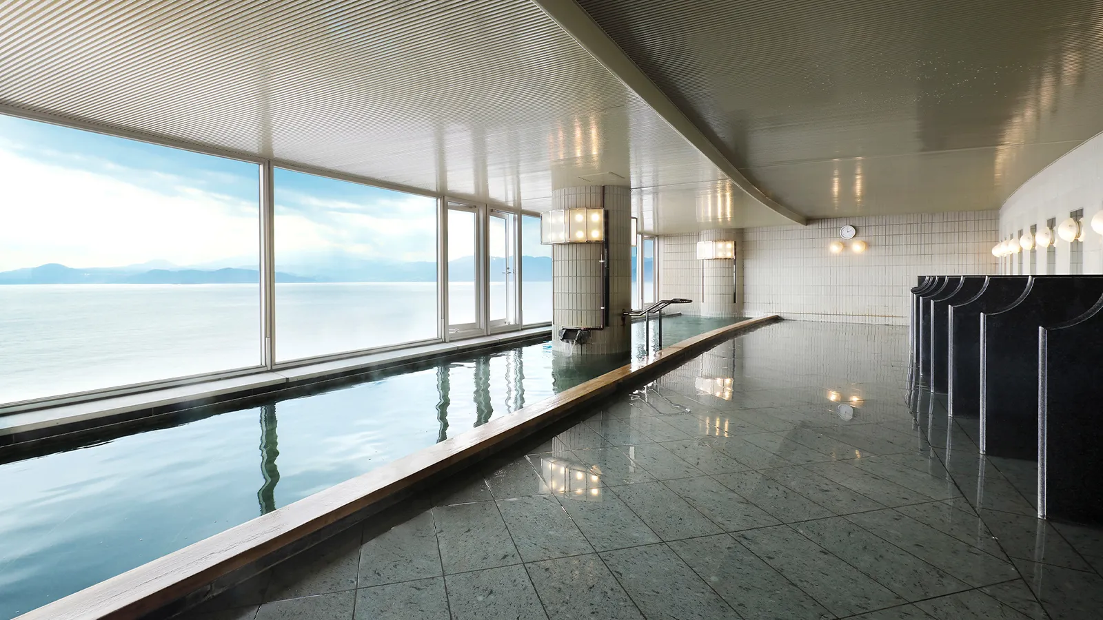 展望温泉大浴場｜施設のご案内｜グランドエクシブ初島クラブ｜ホテル