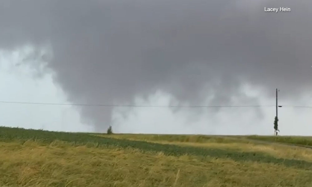 Tornadoes reported in Houston, La Crosse counties, power outages