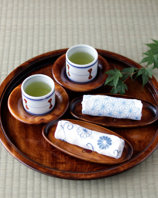 砥部焼の和食器 香川漆器のおしぼり置き 【砥部工房 からくさ】