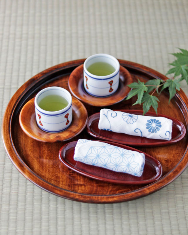 砥部焼の和食器 香川漆器のおしぼり置き 【砥部工房 からくさ】