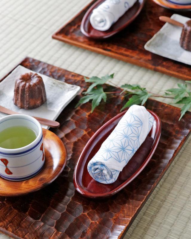 砥部焼の和食器 香川漆器のおしぼり置き 【砥部工房 からくさ】