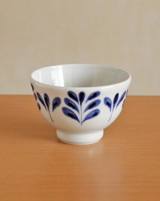 砥部焼の和食器 陶房遊の茶碗 【砥部工房 からくさ】