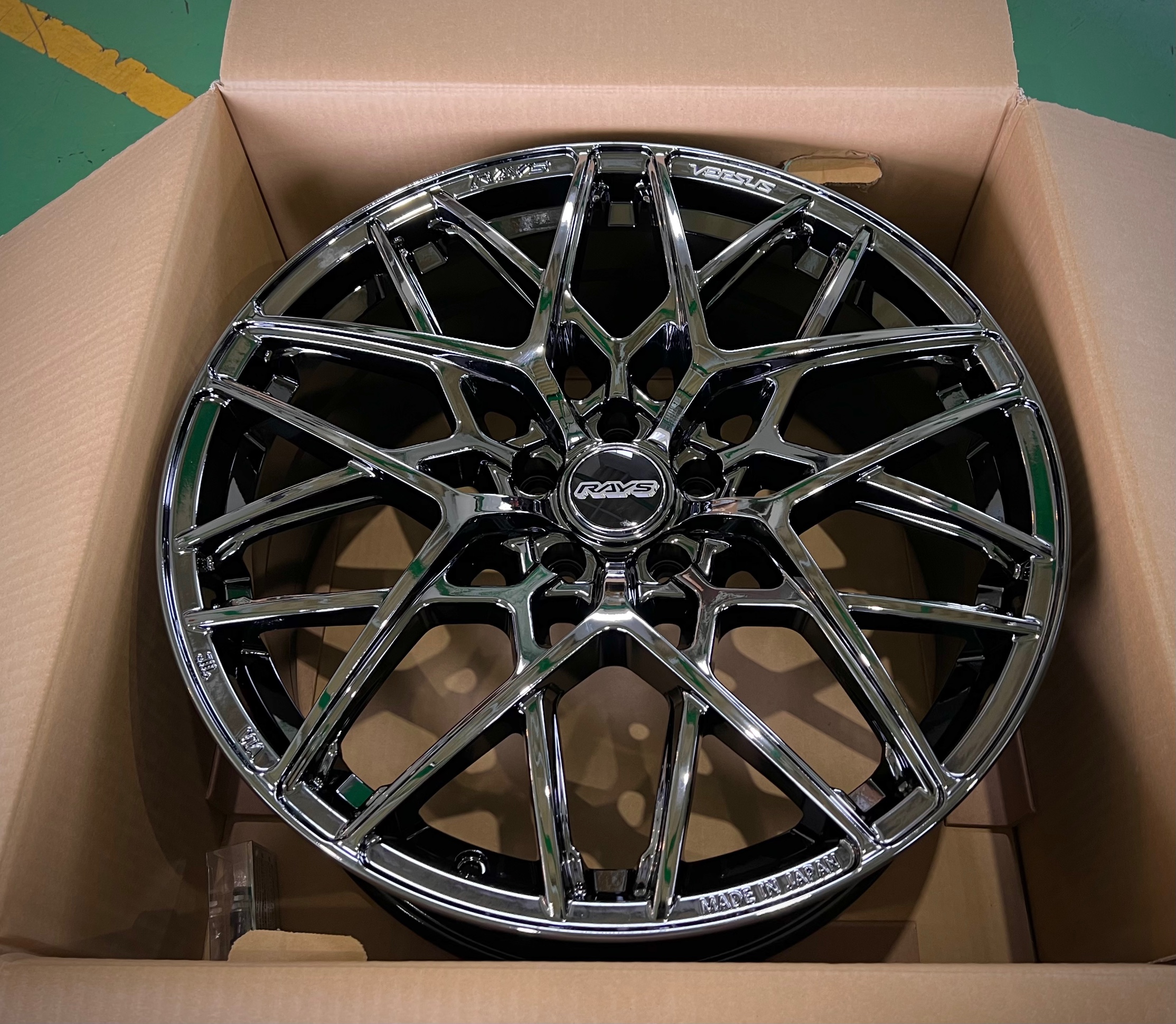 RAYS VERSUS VV25M ご紹介。 | 店舗おススメ情報 | タイヤ館 綾瀬