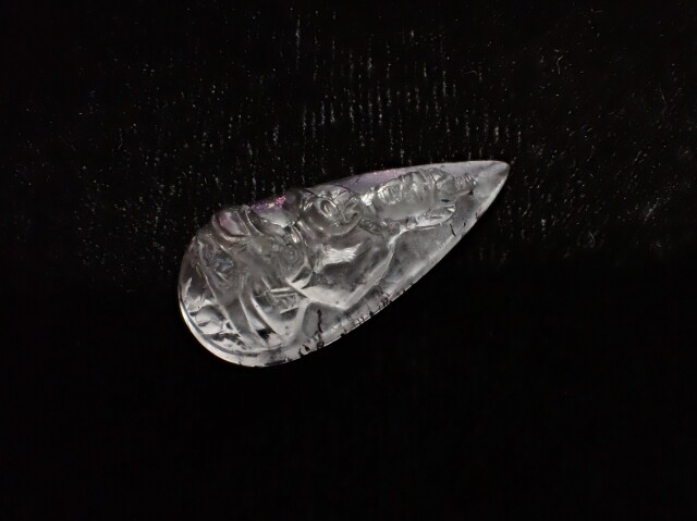 AB3516 ピンクファイアークォーツ／仏陀 ルース 14．59ct