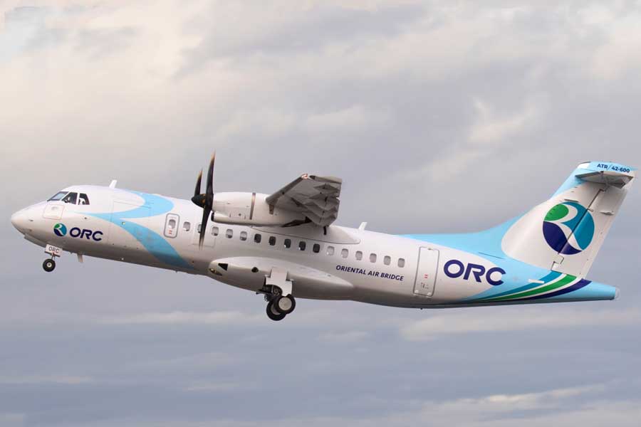 オリエンタルエアブリッジ、ATR42-600型機初号機を受領 - TRAICY