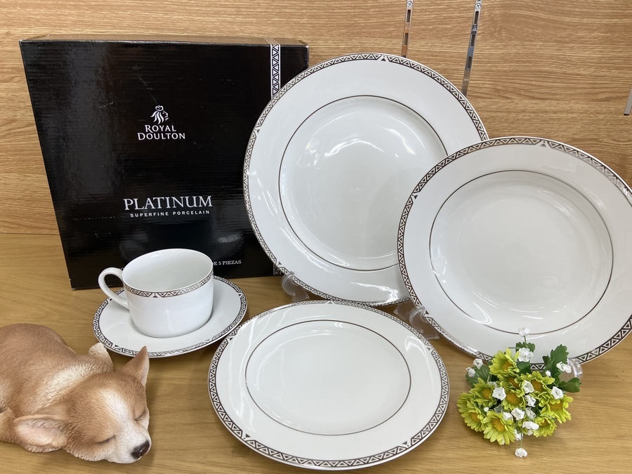 ROYAL DOULTON/ロイヤル ドルトン】”PLATINUM/プラチナ”のカップ