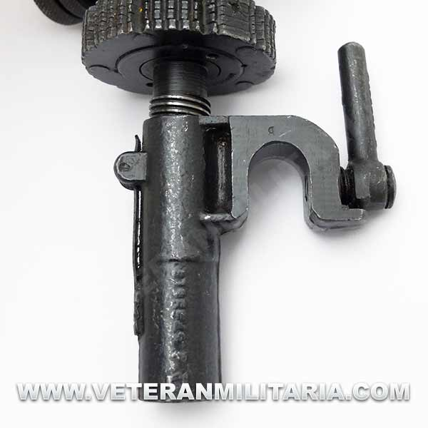 Traverse and Elevation Mechanism T&E