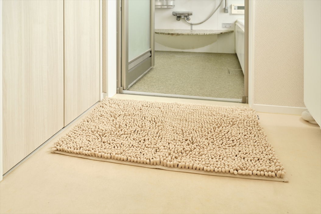 SUSU抗菌ストロングWバスマットEC 55×80㎝ | 山崎産業株式