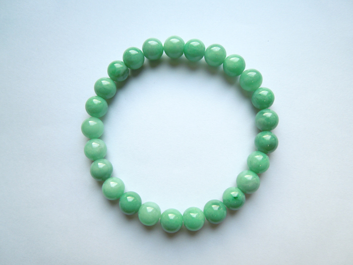 限定品】ビルマ翡翠8mmストレートブレス(桐箱付き) お数珠の安田念珠店