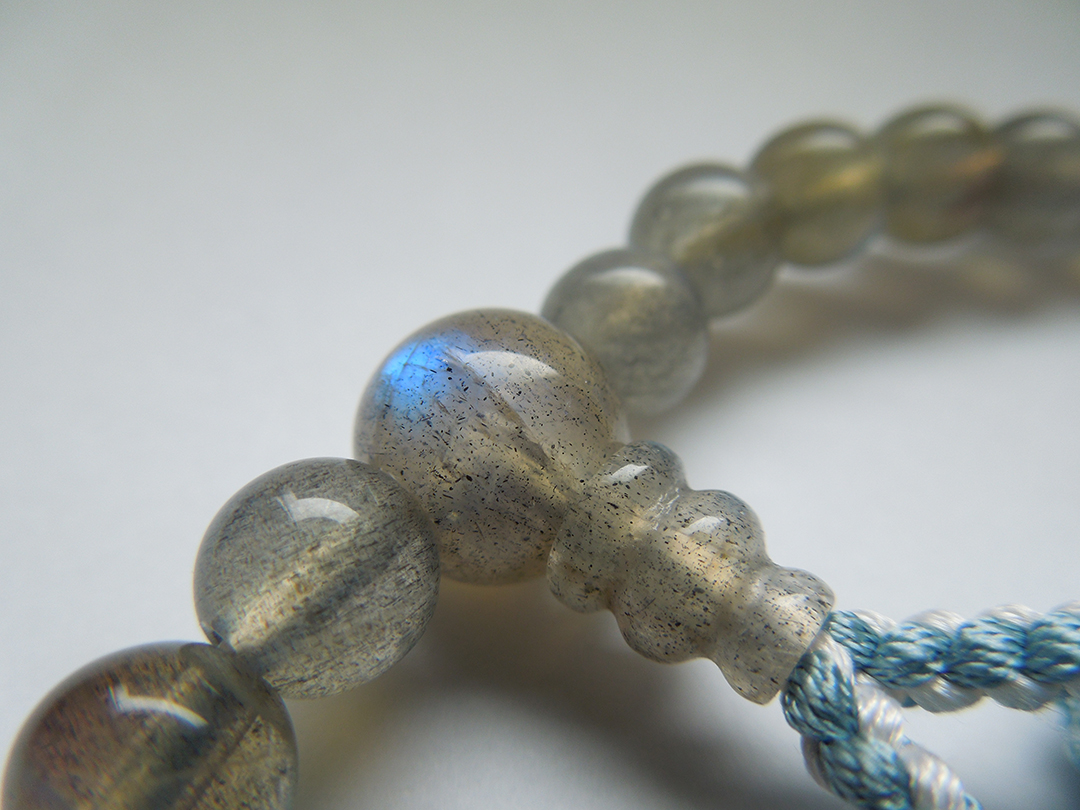 ラブラドライト7mm片手数珠二五房共仕立 お数珠の安田念珠店へ｜総本山