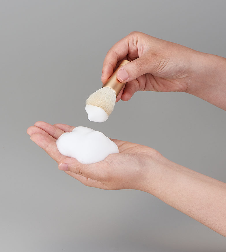 熊野筆 筆の心 洗顔ブラシ| 株式会社ゼニス