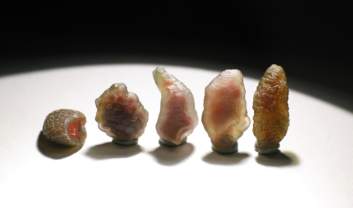 鉱物の中国産黒山瑪瑙の魅力を伝える∥鉱物販売の峠の石屋∥にお任せ